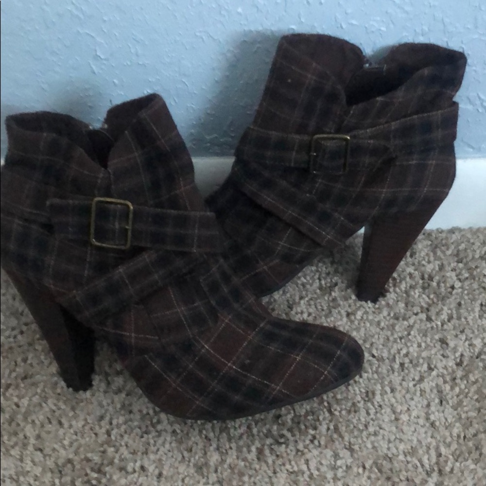 Diba booties
